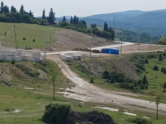 Krfezde mteahhit yolu toprakla kapatt