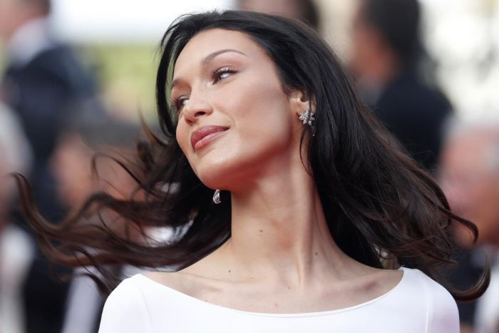 Dnyaca nl markadan skandal Bella Hadid zr