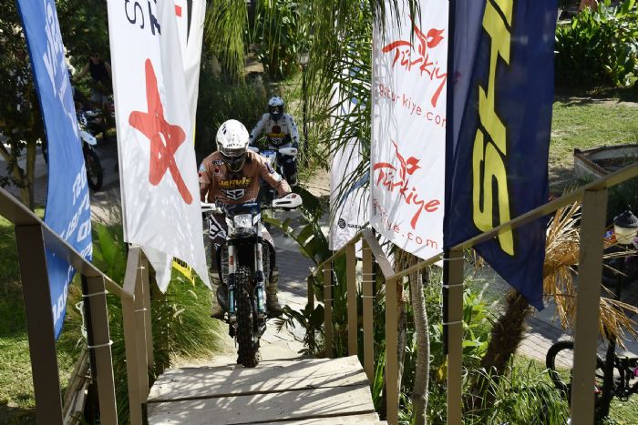 Sea To Sky Enduro Motosiklet yarlarna byk ilgi