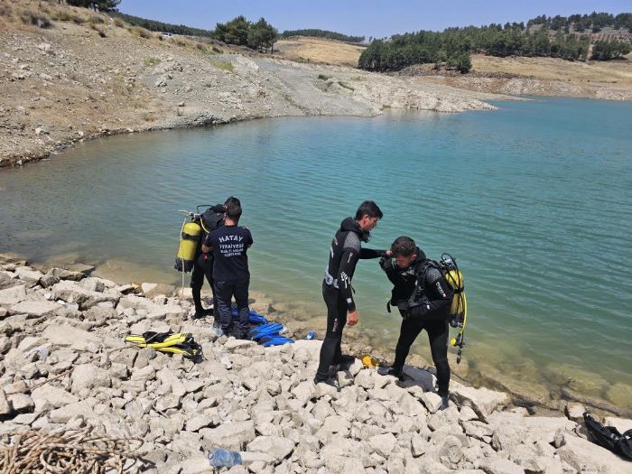 Serinlemek ii girdii sulama kanal mezar oldu