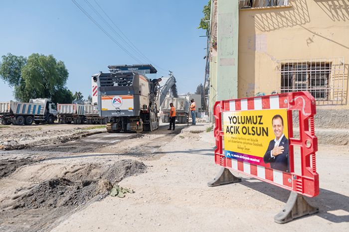 ay Mahallesinin zlemeyen asfalt sorunu tarihe karyor