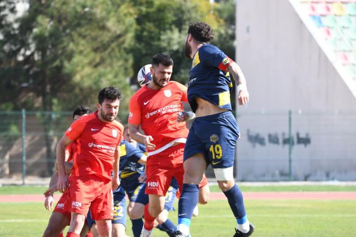 TFF 2. Lig: Tarsus dman Yurdu: 1 - Pendikspor: 3