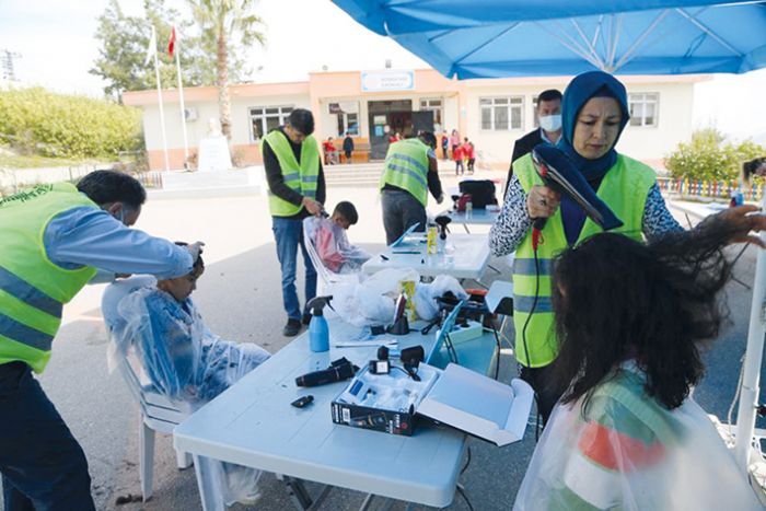 Erdemli Belediyesinden cretsiz berber ve kuafr hizmeti