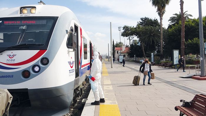 Mersin’de bir yl aradan sonra 3 kente tren seferleri balad