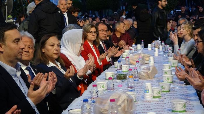 Y Parti Lideri Akener, Marmariste iftar programna katld