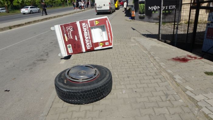 Tur otobsnn kopan lastii kaldrmdaki vatanda ar yaralad