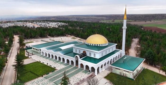 Nebi Hatipolu'dan 100. Yl Camii hakknda paylam