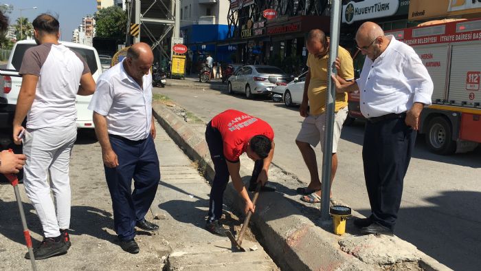 Drenaj kanalna den telefonu itfaiye ekipleri kurtard