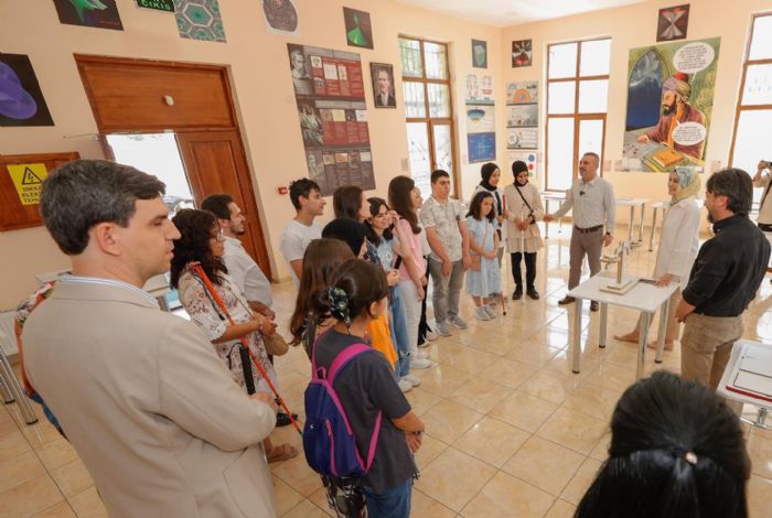 Bakan Ercan zel ocuklara Matematik Mzesini anlatt   