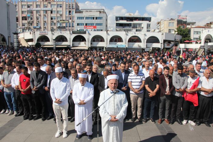 Filistinliler iin Mersin'de gyabi cenaze namaz klnd   