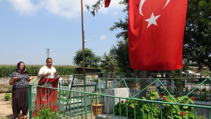 Kyn genleri ehidin ansna en yksek tepeye al bayrak dikti