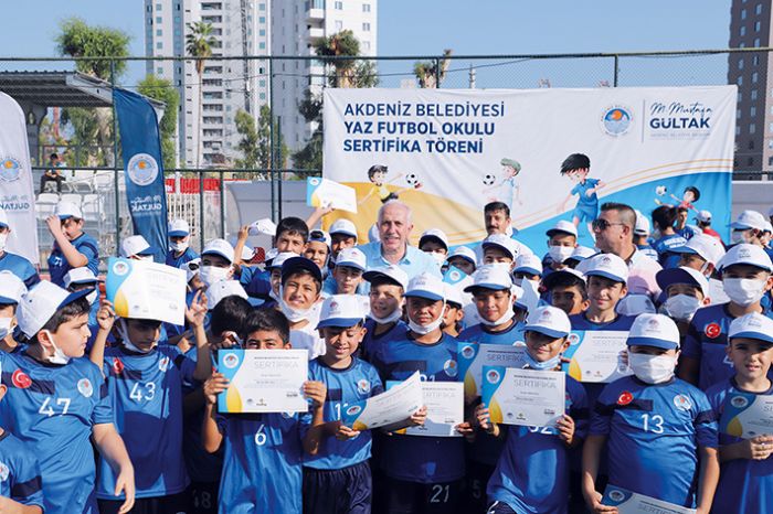 Akdeniz Belediyesi Yaz Futbol Okulu Sertifika Treni gerekleti