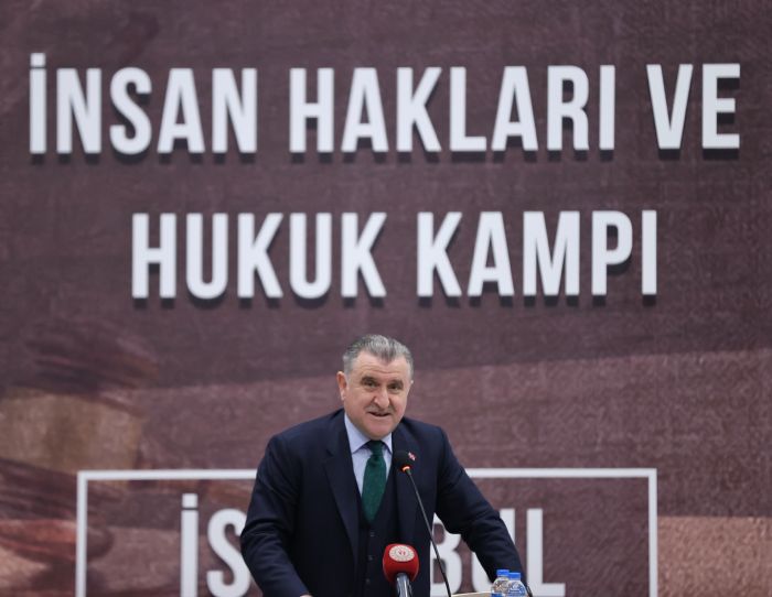 Bakan Bak, tematik k kamplarnn aln gerekletirdi