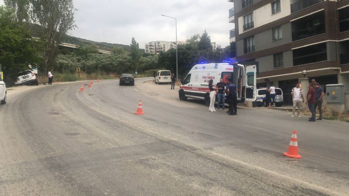 Gemlik’te mazot dklen yolda 3 ara kazaya kart