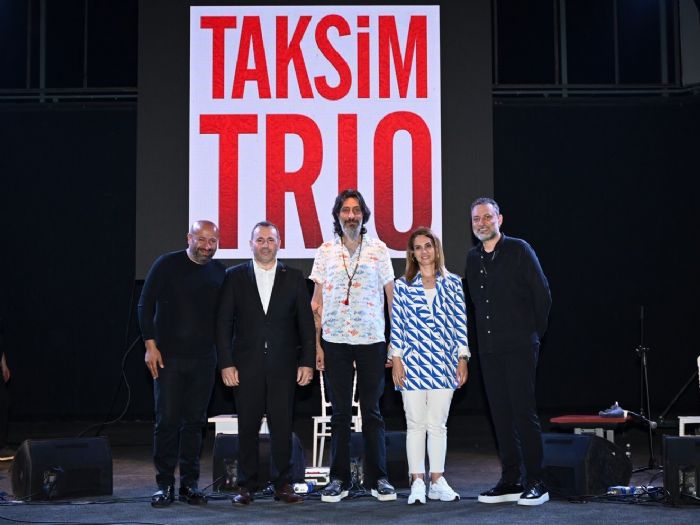 Taksim Trio Yalovada kulaklarn pasn sildi