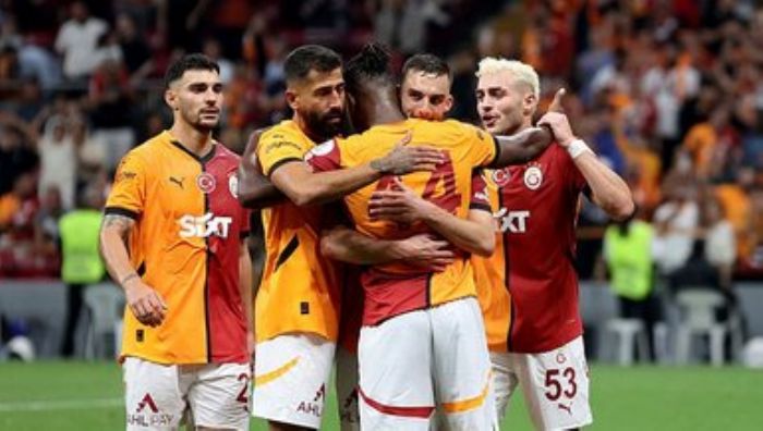 Galatasaray 15 sezon sonra ligde 5te 5 yapt