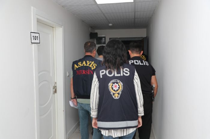 Mersin'de Konaklama Tesislerine Polis Denetimleri Aralksz Devam Ediyor