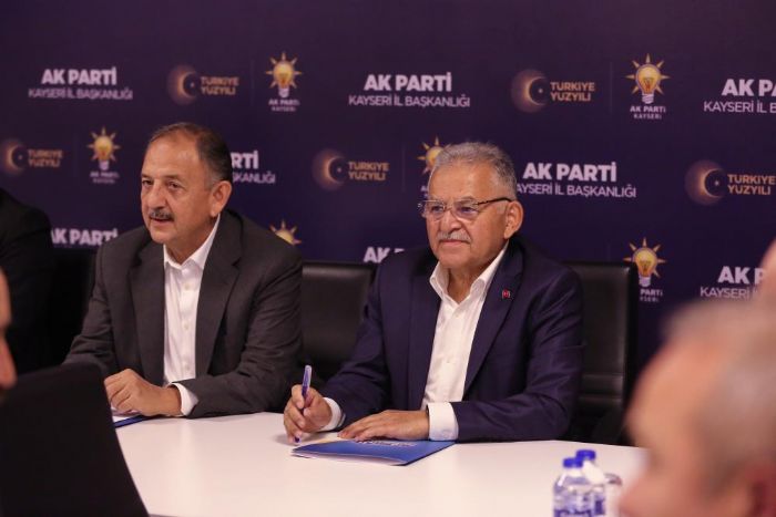 AK Parti Kayseri l Bakanl stiare Toplants Bakan zhaseki ve Bakan Bykklda katld