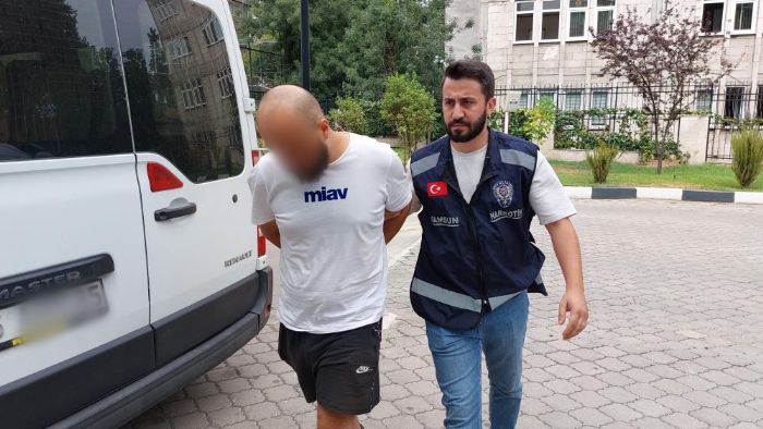 Samsun'da 4 bin 762 adet sentetik ecza ele geirildi