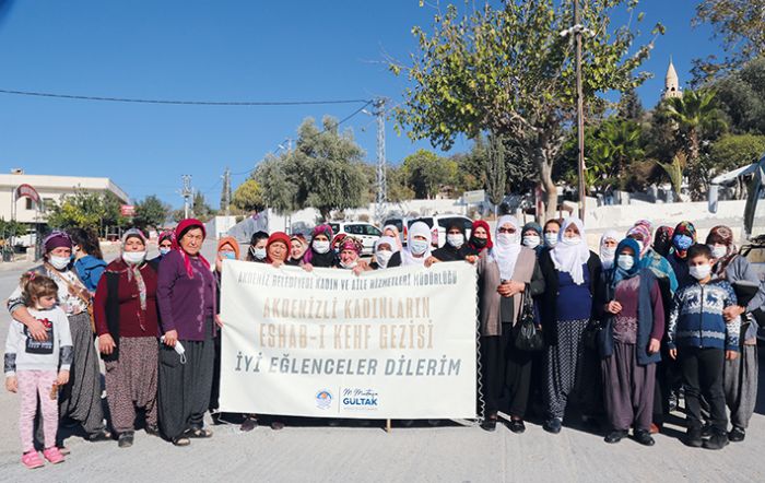 Akdenizli kadnlar Tarsusu gezdi