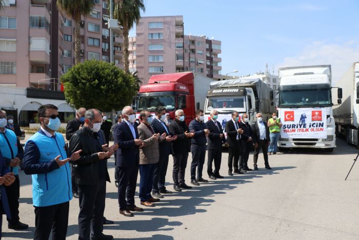 Mersin’den dlib ve Azez’e 11 yardm tr dualarla yola kt