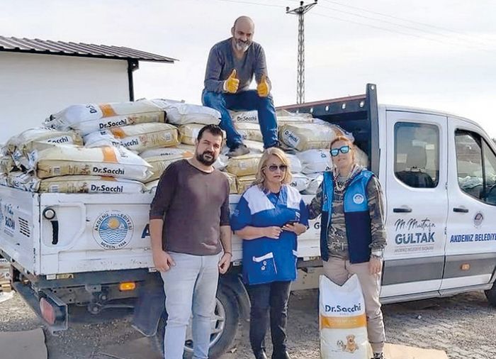 HAYTAP ve Getir i birlii ile 2 ton mama Akdenizde