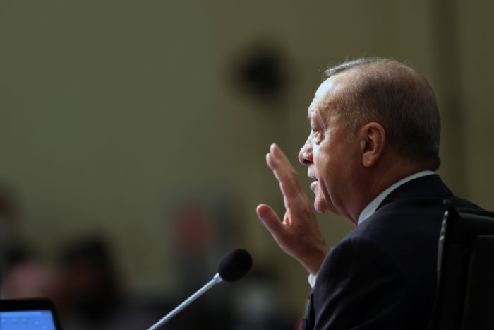 Cumhurbakan Erdoan: ’Vicdanszlk yaparak milletin geimine gz dikenlere acmayacaz̵