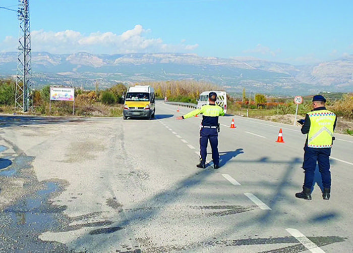 Jandarmadan sivil kyafetli trafik denetimi