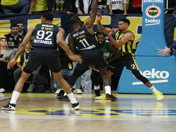 Fenerbahe Beko, Panathinaikos'a yenilerek ikinci malubiyetini ald