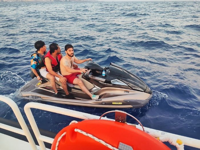 Jet ski ile kamaya altlar