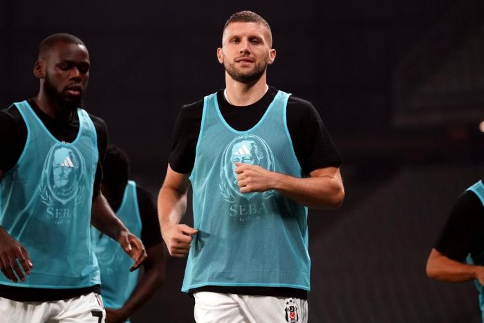 Beikta'ta Ante Rebic ile yollar ayrld