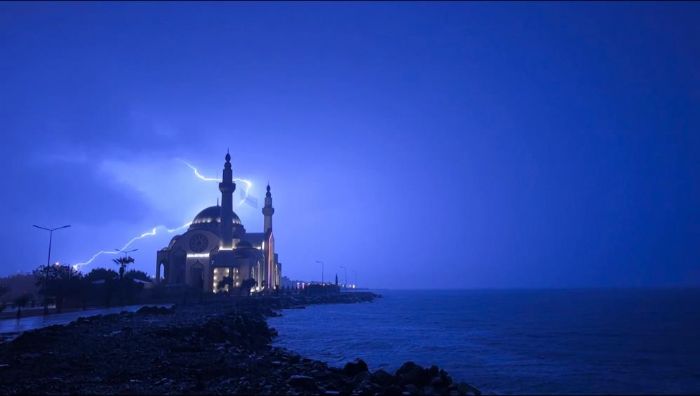 skenderun Krfezi'nde imeklerin dans