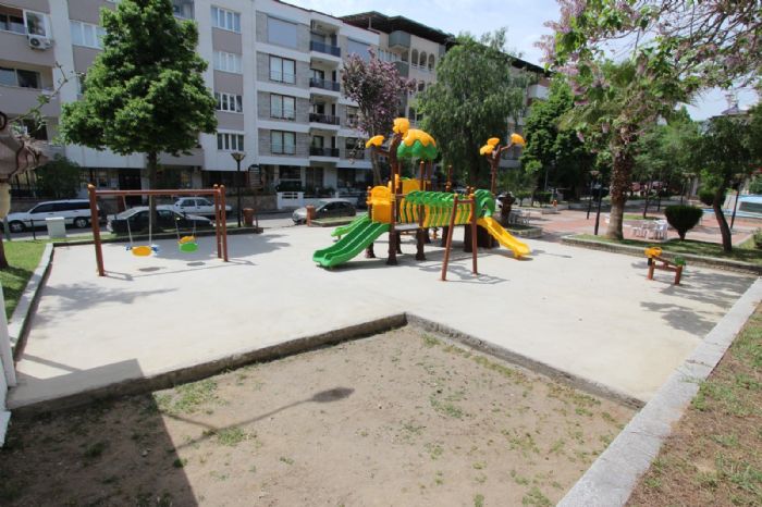 Nazilli Yunus Emre Park’nda oyun gruplar yenilendi