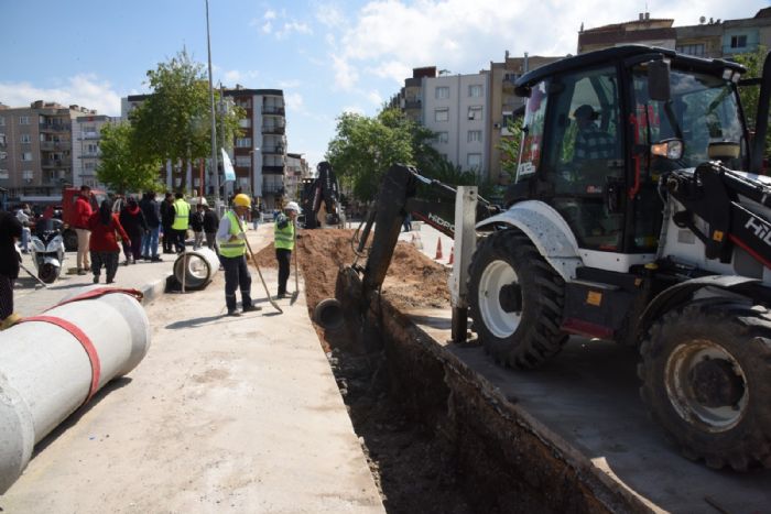 Avni Gemiciolu Caddesinin 2. etap almalar balad