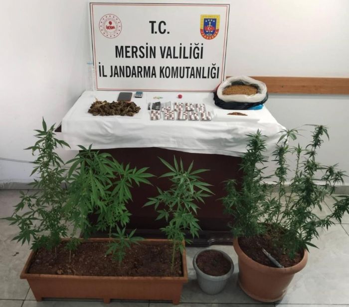 Mersin'de uyuturucu taciri 3 pheli yakaland