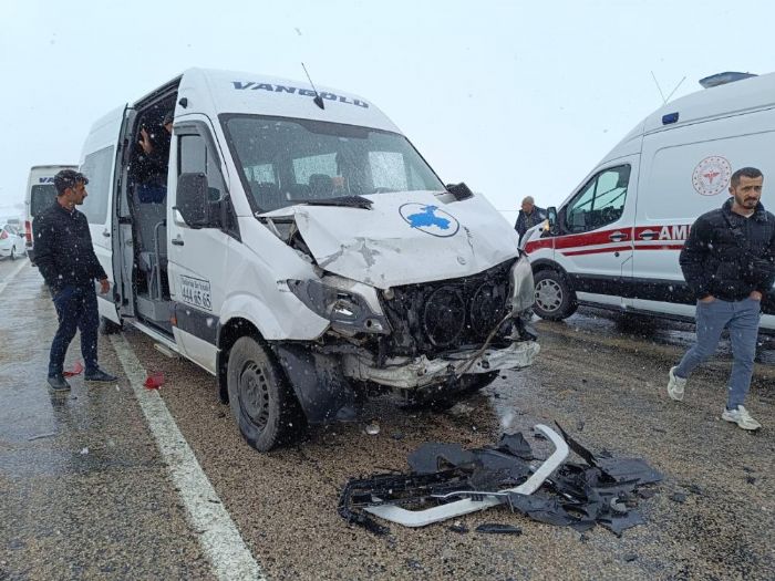 Van'da trafik kazas: 1 yaral