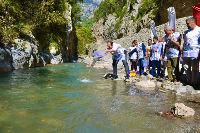 Vali Pehlivan'dan amlyayla'daki Alabalk retme ve Yetitirme stasyonuna Ziyaret