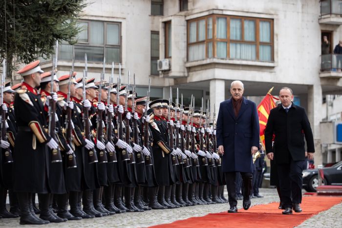 Kurtulmu, Makedonya Meclis Bakan ile bir araya geldi