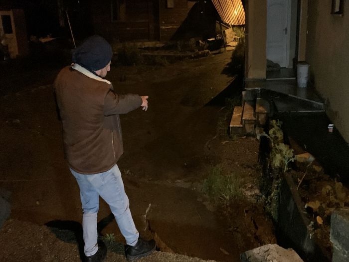 Rize'de heyelan riski: atlak ve yarklar oluan blgedeki 2 ev tahliye edildi