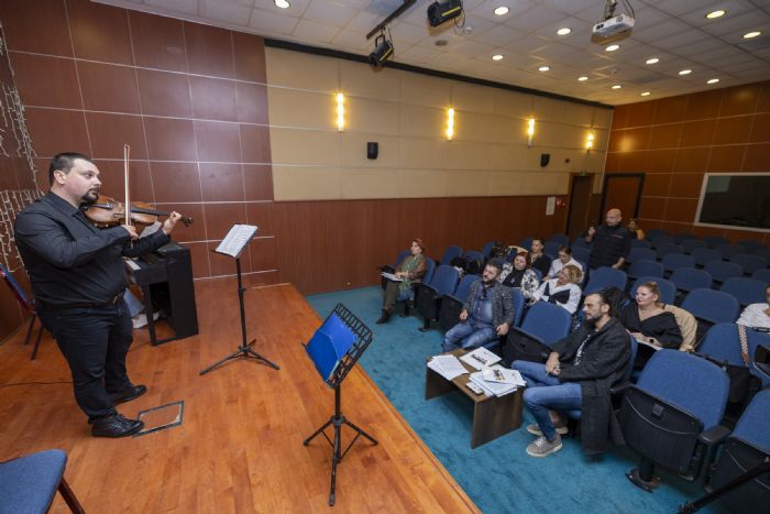 Mersin Bykehir Belediyesine yeni sanatlar alnacak