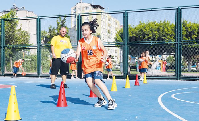 Akdeniz Belediyesi Basketbol Yaz Okuluu eitimleri devam ediyor