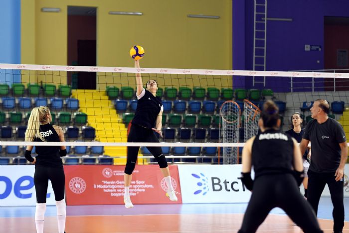 Bykehir MSK Kadn Voleybol Takmnda motivasyon yksek