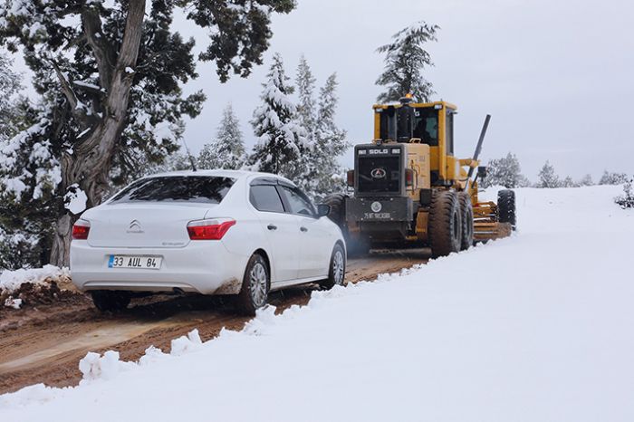 Otomobil ile motosiklet arpt: 2 yaral