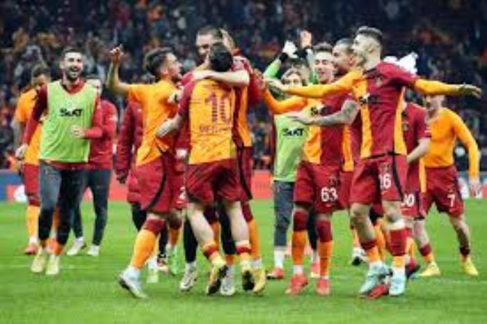 Galatasaray'da 2 deiiklik