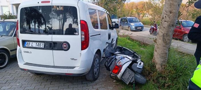 Kk ocuk gaz kolunu ekince motosiklet otomobile arpt: 1 yaral