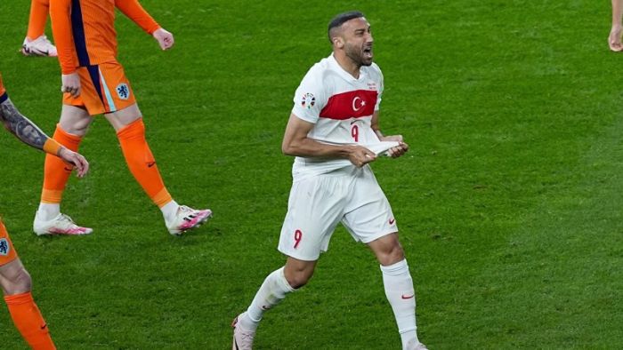 Cenk Tosun, 2 yllna Fenerbahede