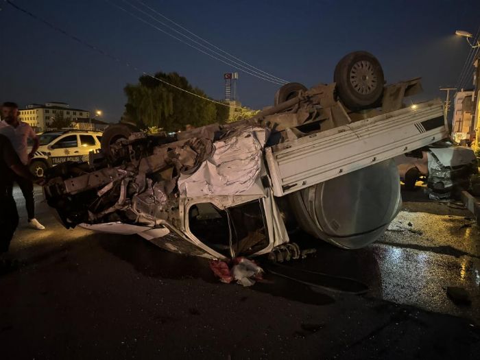 Idrda korkutan zincirleme trafik kazas