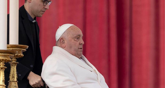 Vatikan, Papa Francis'in salk durumunun ktletiini aklad