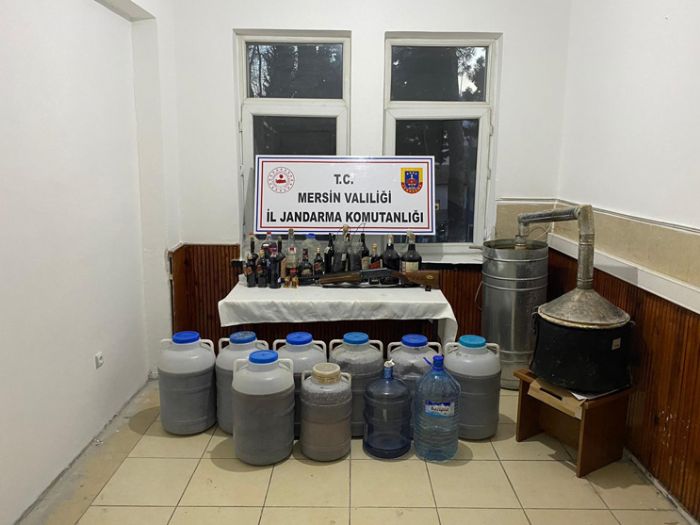 Mersin’de 374 litre kaak iki ele geirildi