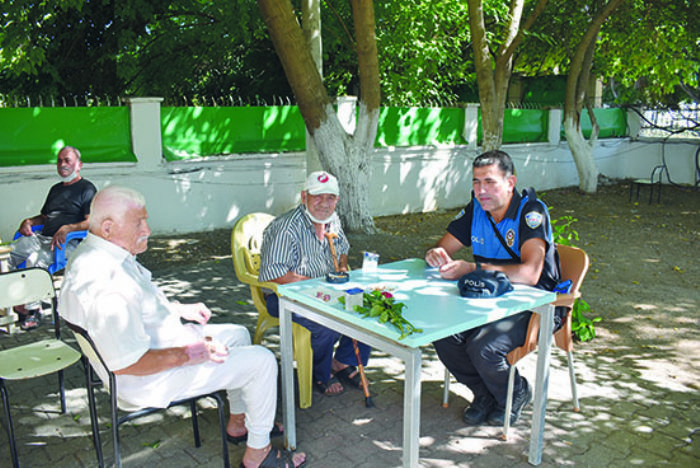 Tarsus polisi huzurevi sakinlerini yalnz brakmyor